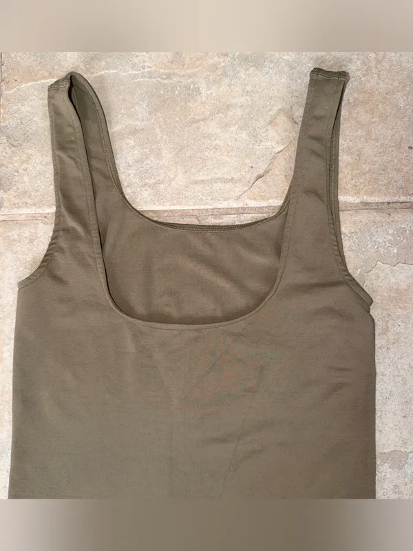 Skims Soft Smoothing Thong Bodysuit in Army Green Size XS - Image 7
