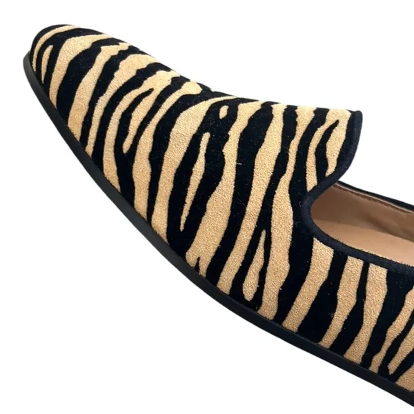 EUC Vionic Leather Willa Loafers Animal Print Size 7 - Image 6