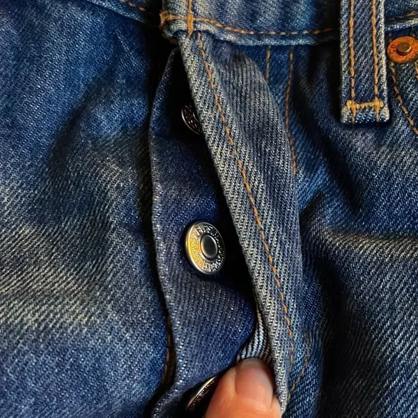 Levi’s 26” Wedgie Straight high waisted button fly raw hem jeans. - Image 7