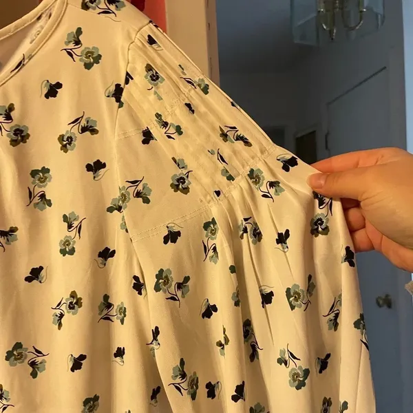 Ann Taylor Dainty Floral Long Sleeve Blouse - Image 4