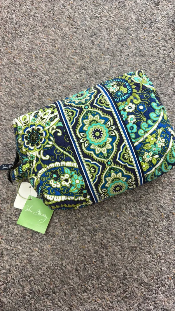 Vera Bradley Bag Makeup - Image 4