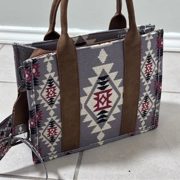 Wrangler‎ Women Aztec Southwestern Crossbody Tote Lavender Bag Purse - Image 4