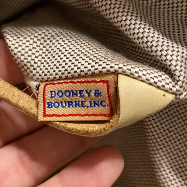 Vintage Dooney & Bourke Logo Bag Brown Beige Bag Fabulous size 16” long 10” W - Image 10