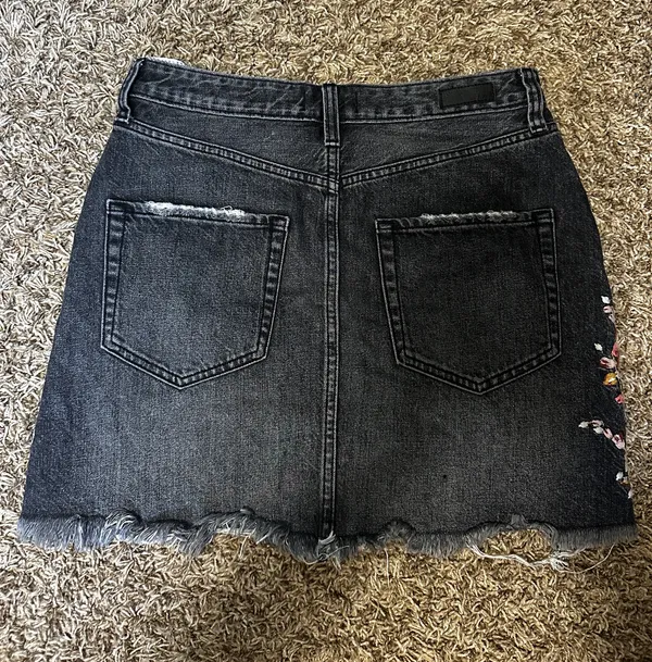 Abercrombie black Jean skirt with floral detail - Image 2