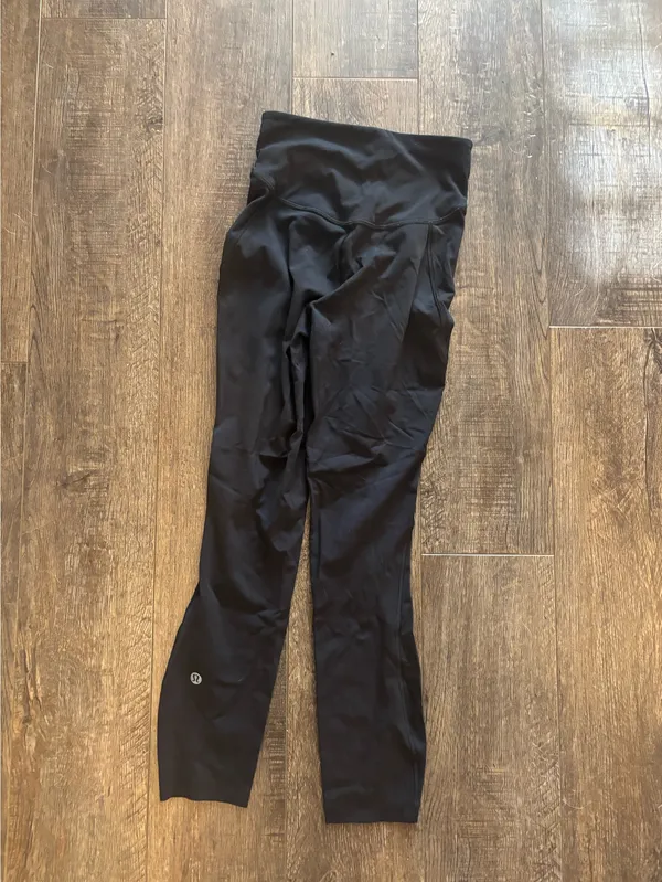 Lululemon Black Capri Leggings 00 - Image 3