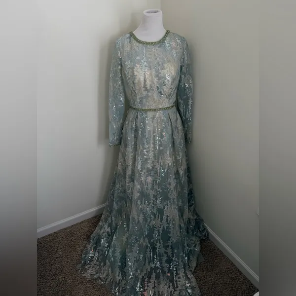 NWT Mac Duggal Long Sleeve Embellished Mesh Gown in Platinum 12460 Sz 8 Wedding - Image 5