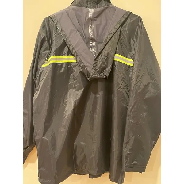 Black rain/trench jacket. Size 8 unisex - Image 2