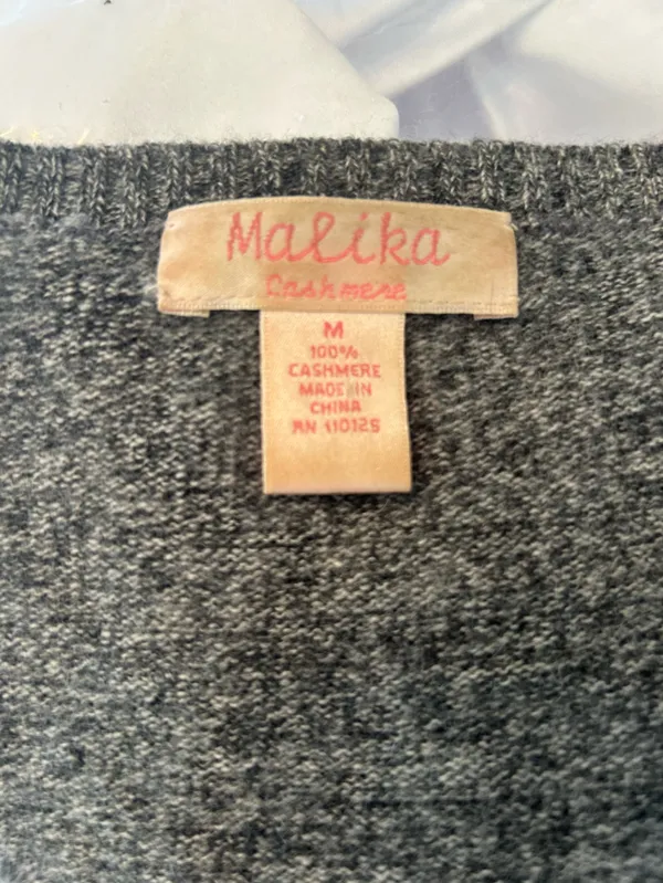 Women's V-Neck cashmere Sweater in Heather Gray medium - Image 3
