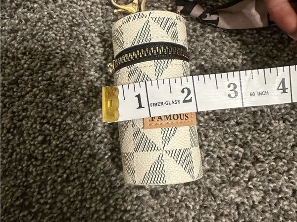 Keychain Bucket Bag Cosmetic Holder White - Image 6