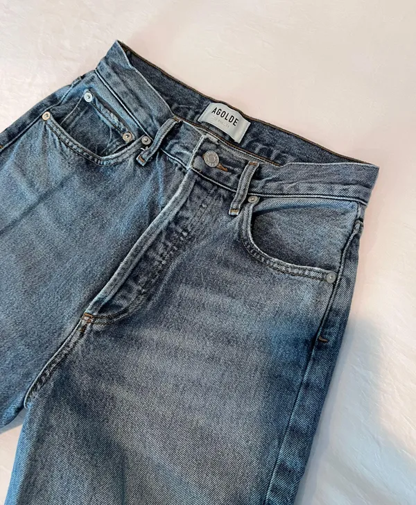 90’s Mid-Rise Jeans - Image 2