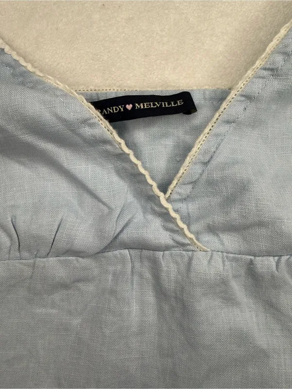 Brandy Melville Pale Blue Linen V-Neck Spaghetti Strap Cami - Image 4