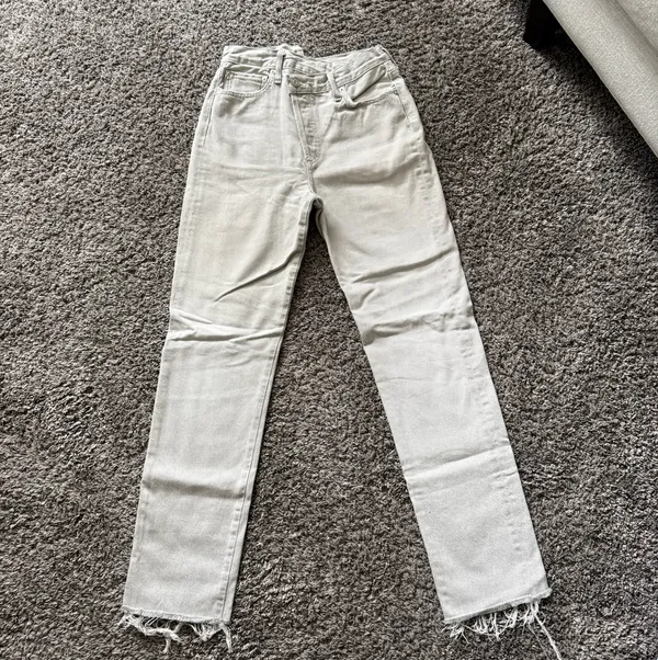 Agolde Criss Cross Light Gray Cropped Frayed Hem Jeans - Image 3