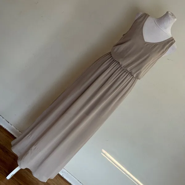 Show Me Your Mumu Heather Maxi Dress Taupe Tan V-Neck Bridesmaid Gown Medium - Image 5
