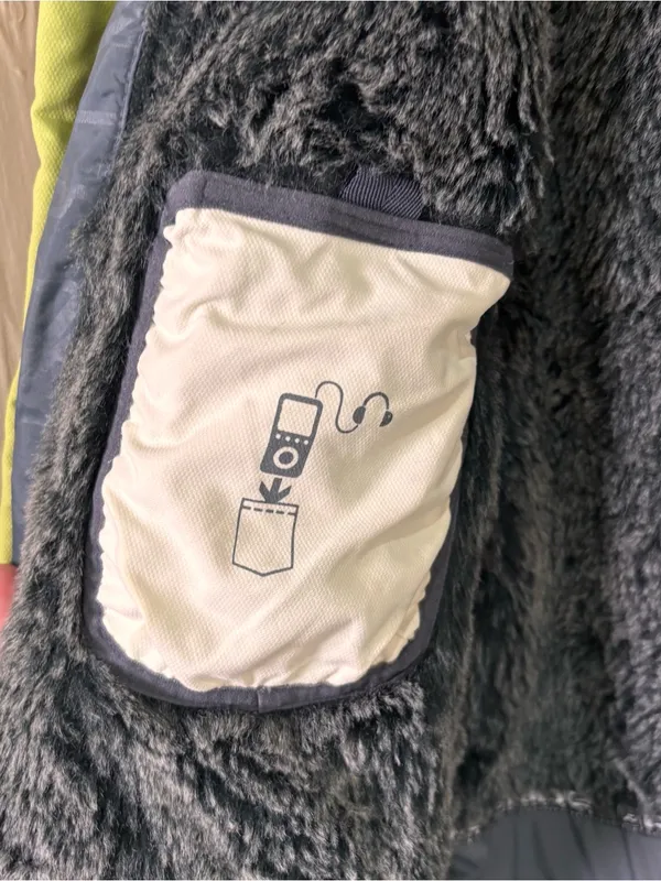 Ride snowboards womens cell 5 technical utility hooded jacket off white M - Image 3
