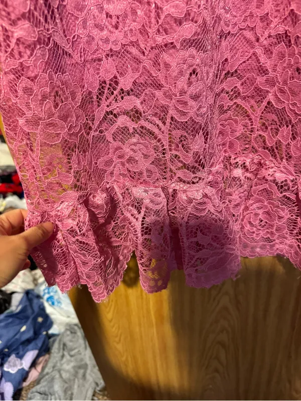 Feminine Pink Lace Midi Dress with Ruffle Hem - Image 3