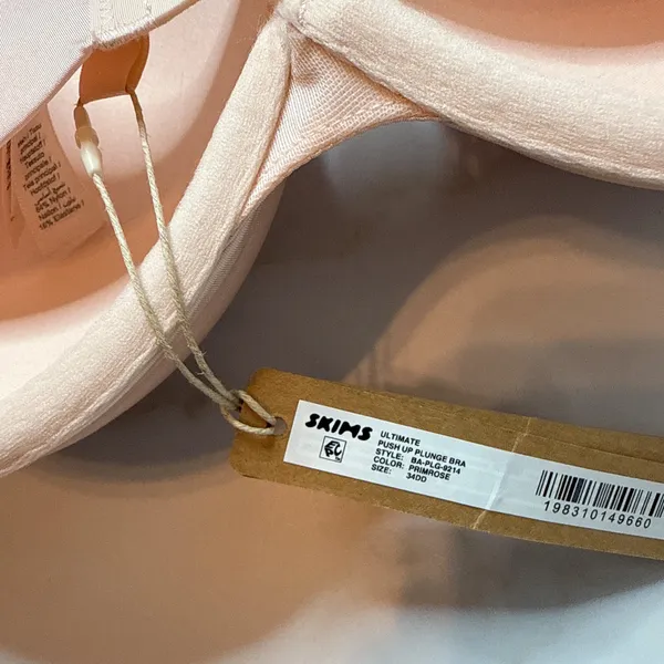 NWT Skims Ultimate Push Up Plunge Bra  - Image 5