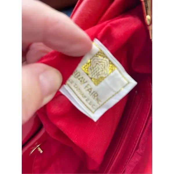 Vintage red faux leather Holiday Fair Inc crossbody bag - Image 2