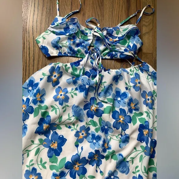 Princess Polly offshore mini dress 8 blue floral - Image 4