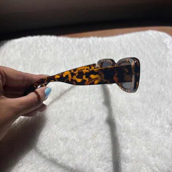 Tortoise Shell Rectangular Sunglasses Retro 90s Y2K Brown Animal Print Shades - Image 4