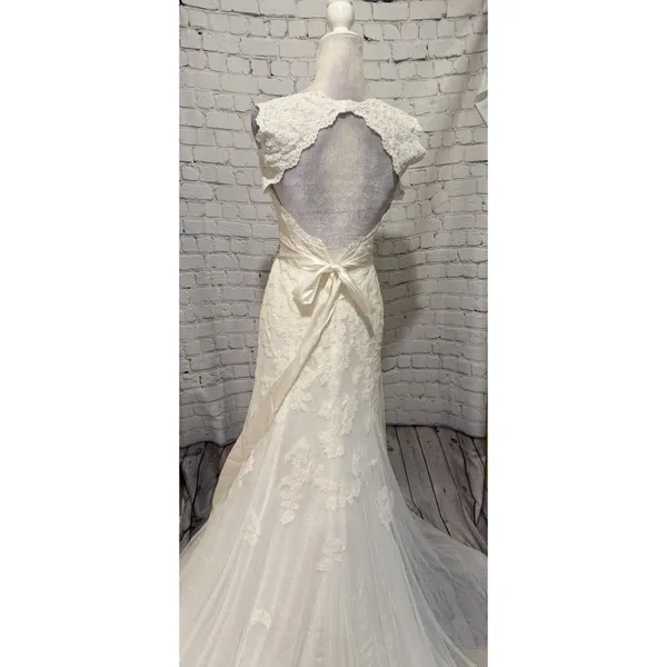 NWT David’s Bridal Ivory Cap Sleeve Lace Trumpet Wedding Dress Size 2 - $599 - Image 11