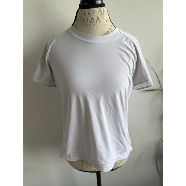 Lululemon Athletica Women's‎ T-Shirt Size 8 - Image 3