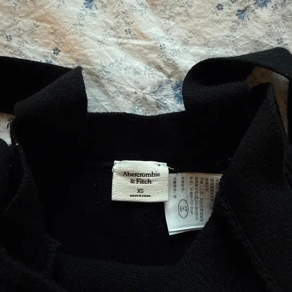 Abercrombie & Fitch Tank Top - Image 3