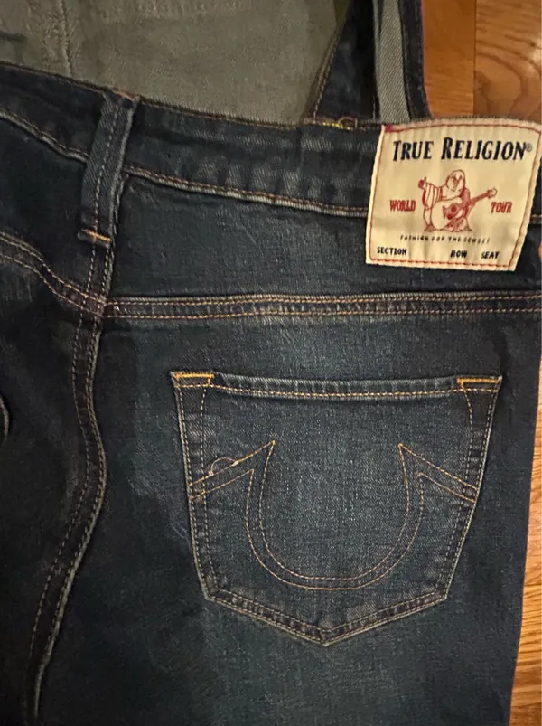 AUTHENTIC True Religion iconic horseshoe BF Slim Dark Wash Fashionable overalls - Image 17