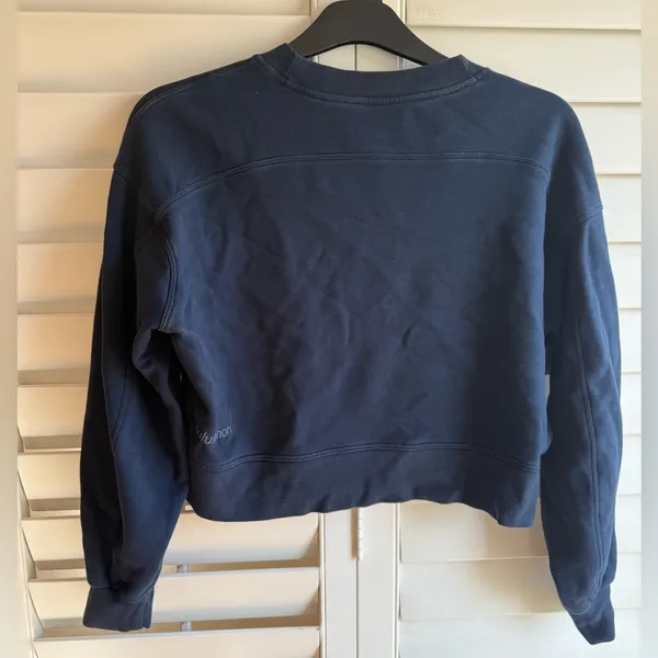 Lululemon True Navy Cropped Crewneck sz S - Image 5