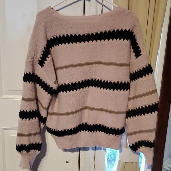 🐻   Shein Sweater Size M - Image 2