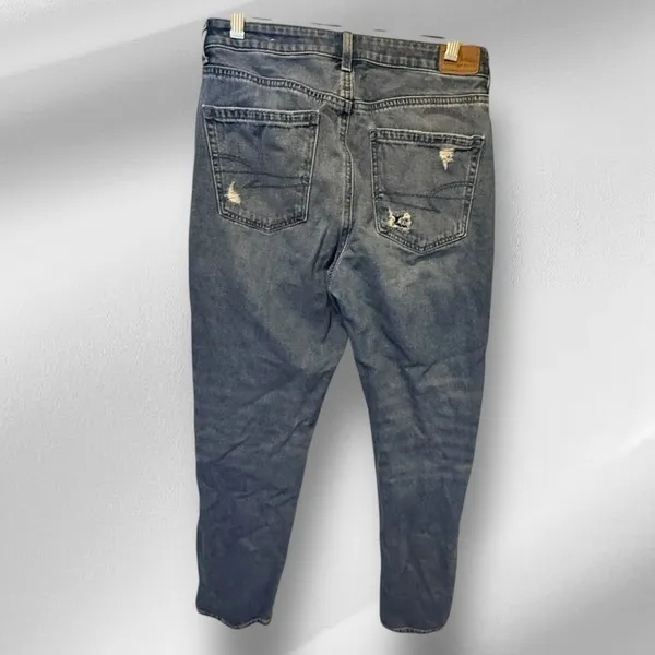 American Eagle Destroyed‎ Mom Jeans - Image 4