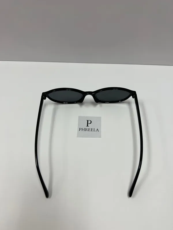 black oval sunglasses / 90s oval sunglasses - Image 4