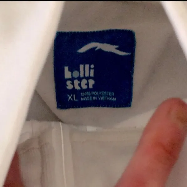 Hollister white long sleeve zip up jacket size XL - Image 3