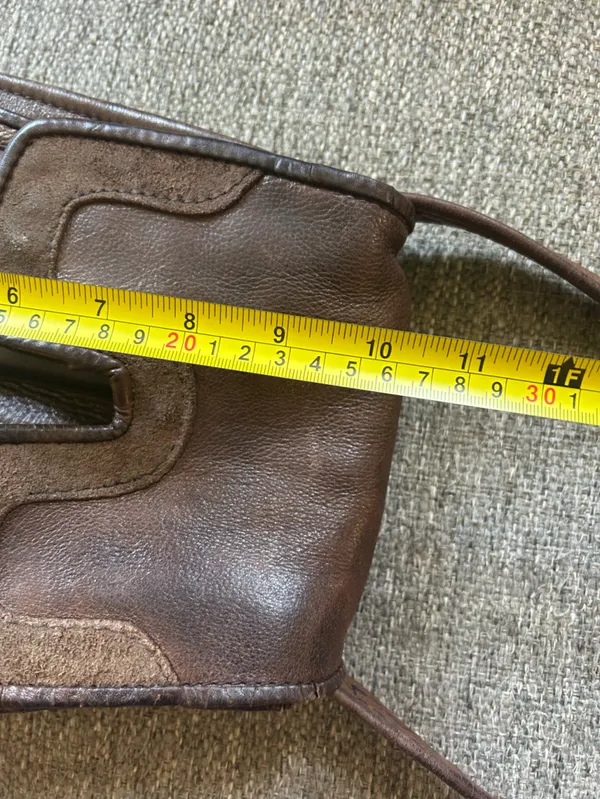 Vintage 1970’s Dark Brown Leather Shoulder Saddle Bag with Front Pockets - EUC - Image 8