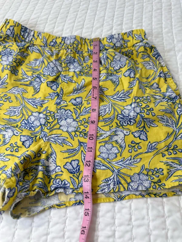 Universal Threads Waistband Yellow Floral High-Rise Pull-On Shorts Summer Size M - Image 2