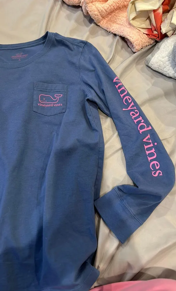 Long Sleeve Vineyard, Vines - Image 2