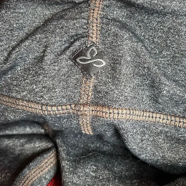 Prana Audrey Knicker size M capri low rise in grey running yoga - Image 7