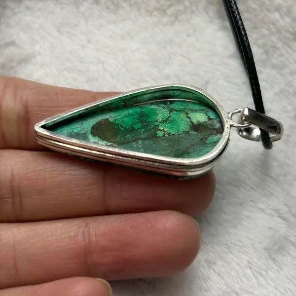 Turquoise Natural Pendant Necklace - Image 3