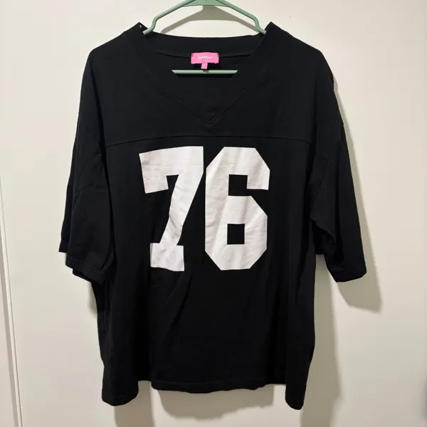EDIKTED 76 Oversize Cotton Graphic T-Shirt size large - Image 2
