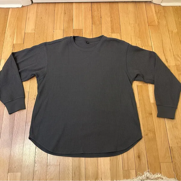 Uniqlo Gray Ribbed Crew Neck Top - Image 5