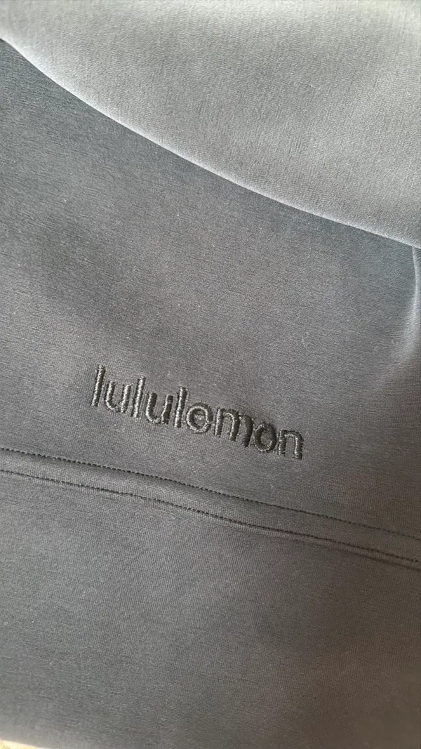Lululemon Crewneck - Image 4