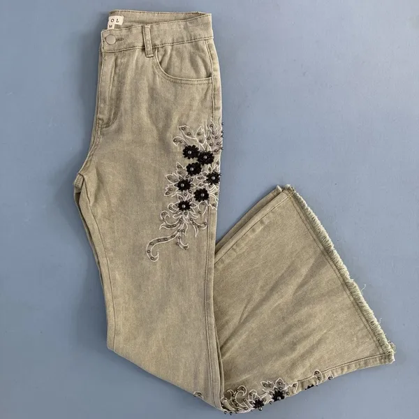 NWT‎ POL Glamour Groove Floral Embroidered Beaded Boho Green Flare Jeans - Image 4
