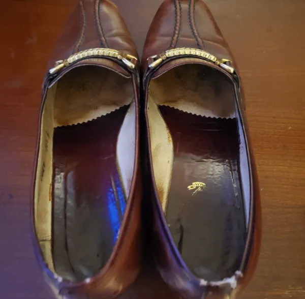 Gucci Heels Are Vintage leather brown in color.. needs a good polish. In great condition no Flaws. - Image 14