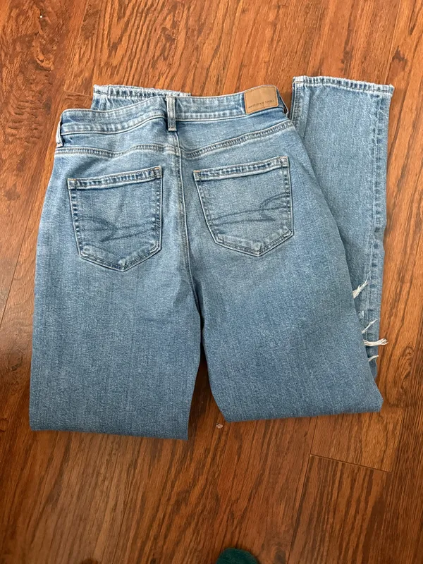 American Eagle Outfitters High-Rise Jeans - Image 2
