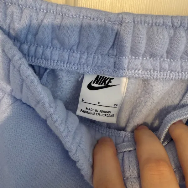 Nike sweatpants - Image 2