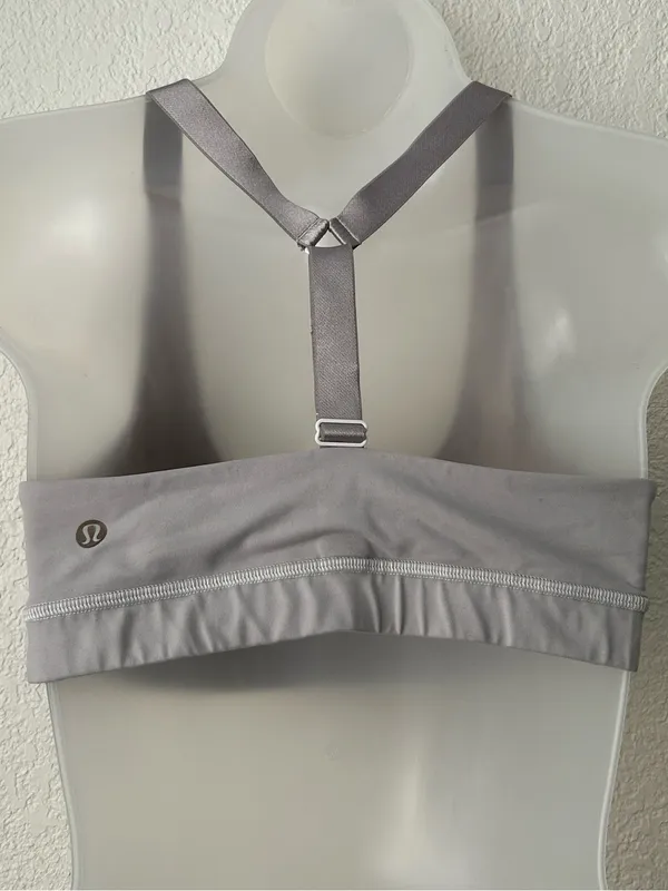 Lululemon Size 8 Adjust Me racer back bra with a low scoop neckline No Pads - Image 2