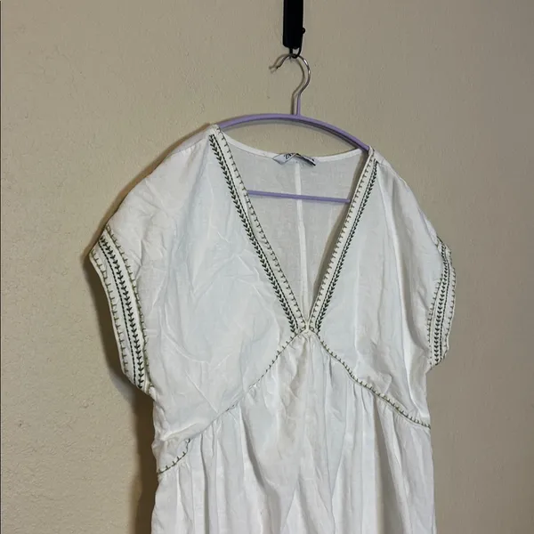 Zara Embroidered Mini‎ Dress Size Medium - Image 3