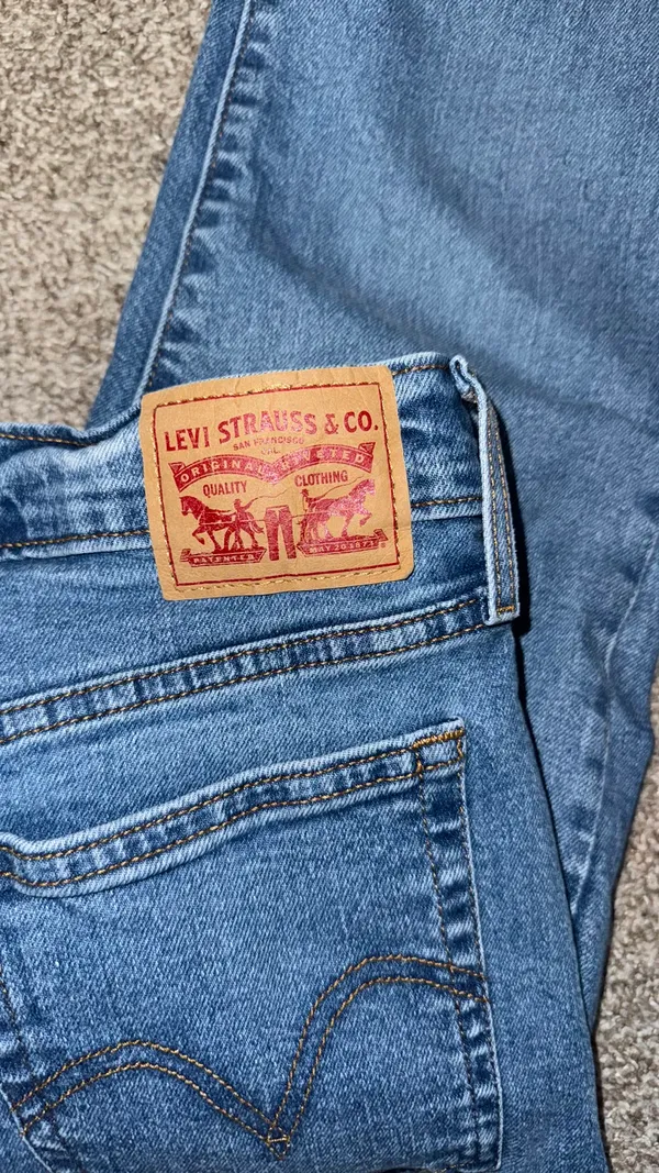 Levi’s Wedgie Straight Jeans Women’s - Image 4