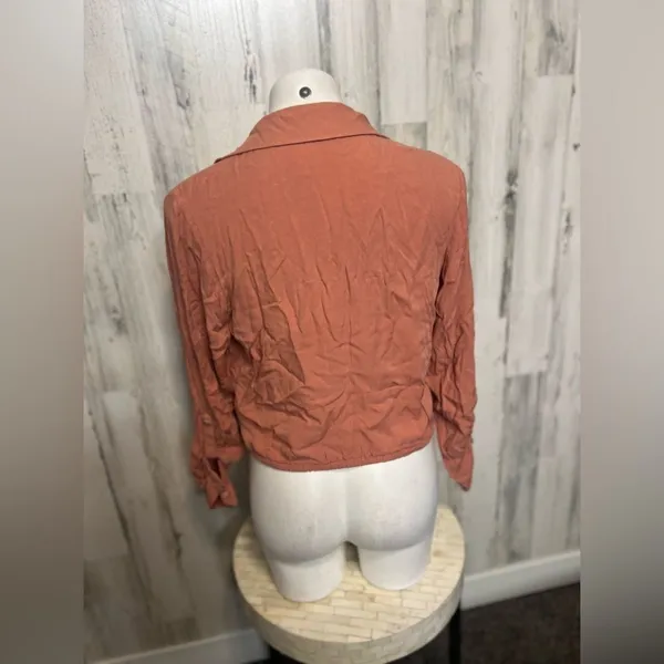 No Boundaries Terracotta Rust Cropped Button Down Shirt Womens XL 15-17 Drawstri - Image 4