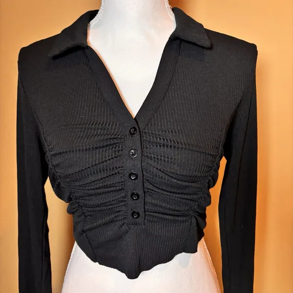 Princess Polly Black Ruched Button Front Crop Top Long Sleeve‎ Womens US 6 - Image 3