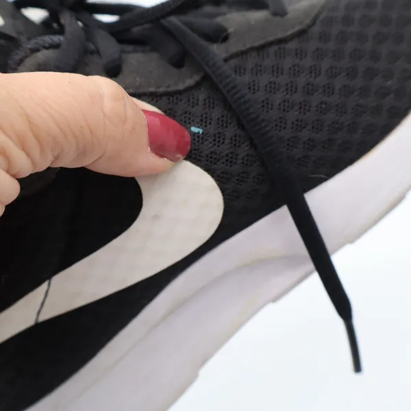 Nike Tanjun Womens 8.5 Running Shoes Black White Low Top Mesh Good - Image 8